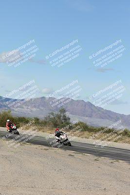 media/Nov-16-2025-Race Pace (Sun) [[8c5fa54630]]/Verified Riders/4-Turn 3 Inside (1050am)/